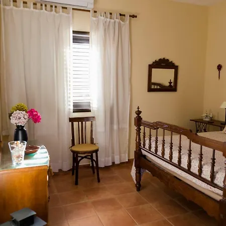 Olivos Apartment *